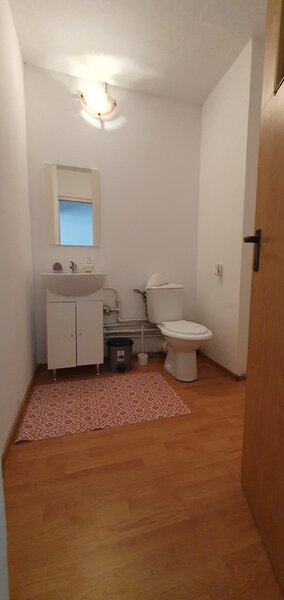 Drumul Taberei, Ghencea, et. 4/8, bloc 1982, cu 2 gr. sanitare si 2 lifturi