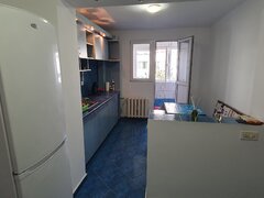 Drumul Taberei, Ghencea, et. 4/8, bloc 1982, cu 2 gr. sanitare si 2 lifturi